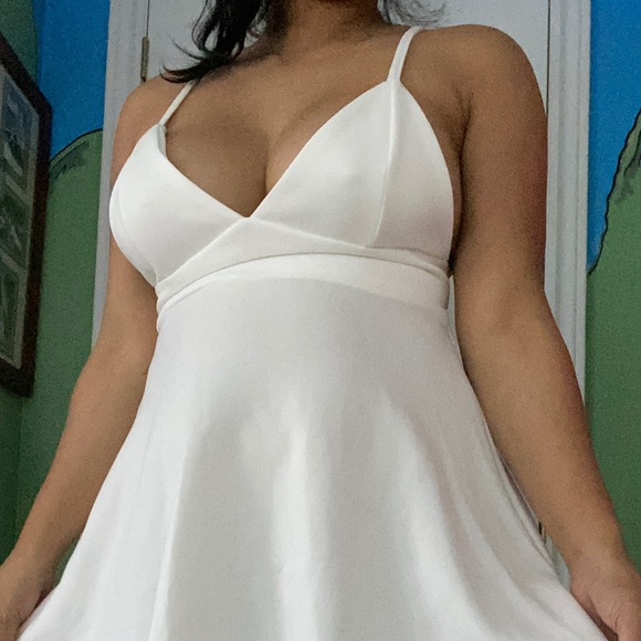 White Dress - Picture 4 of 6